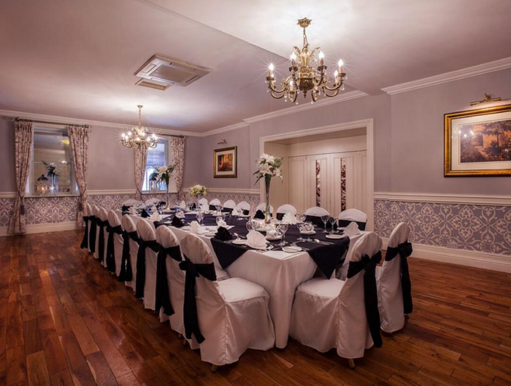 Castle Arch Hotel Trim Luaran gambar