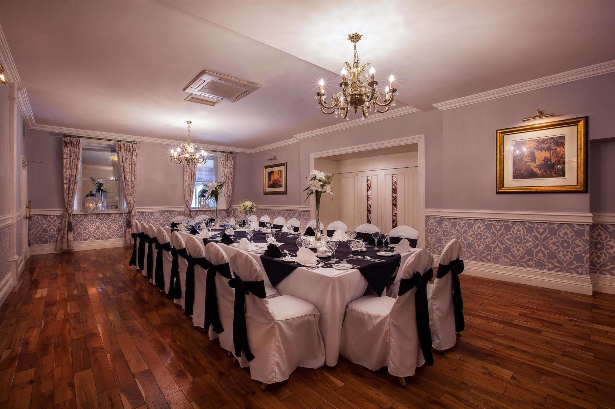 Castle Arch Hotel Trim Luaran gambar